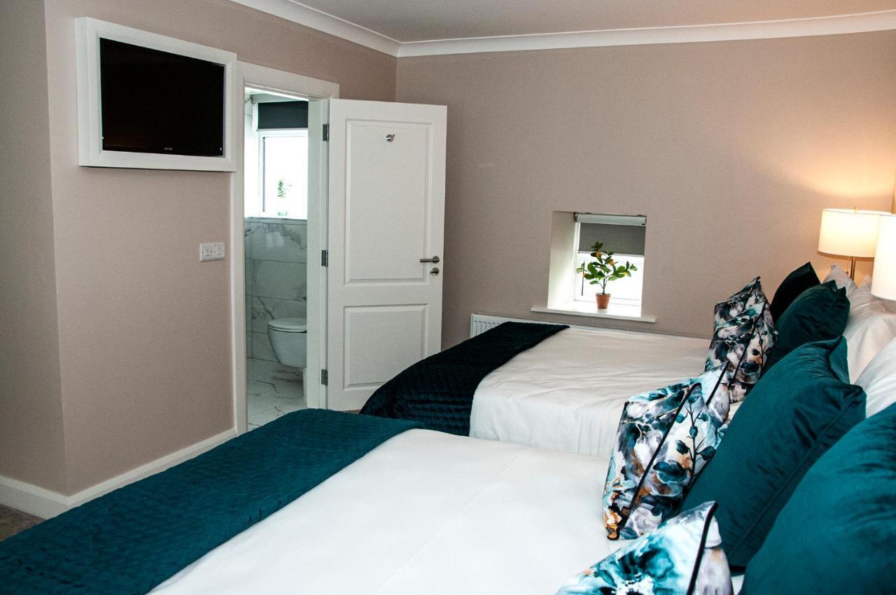 The Dolphin Hotel Crossmolina Exterior foto